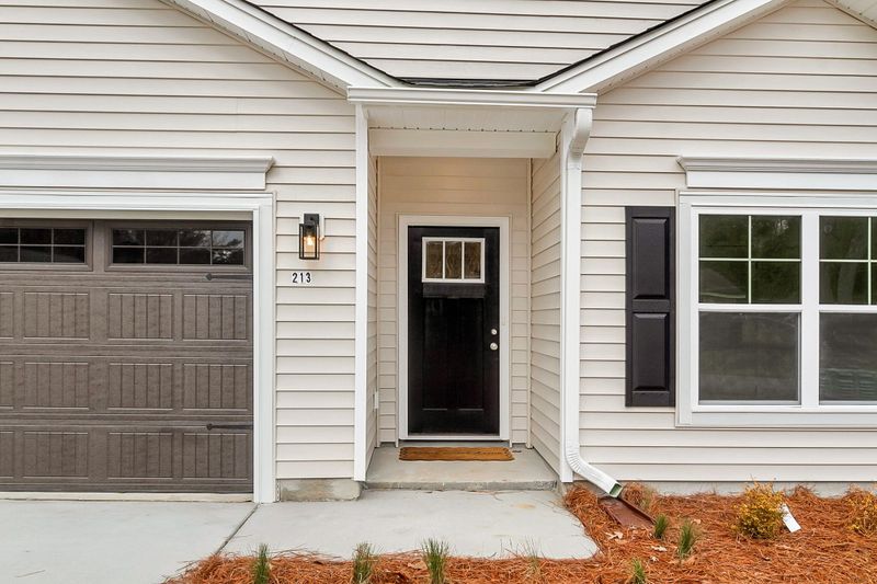 213 Spann Ln, Moncks Corner, SC 29461