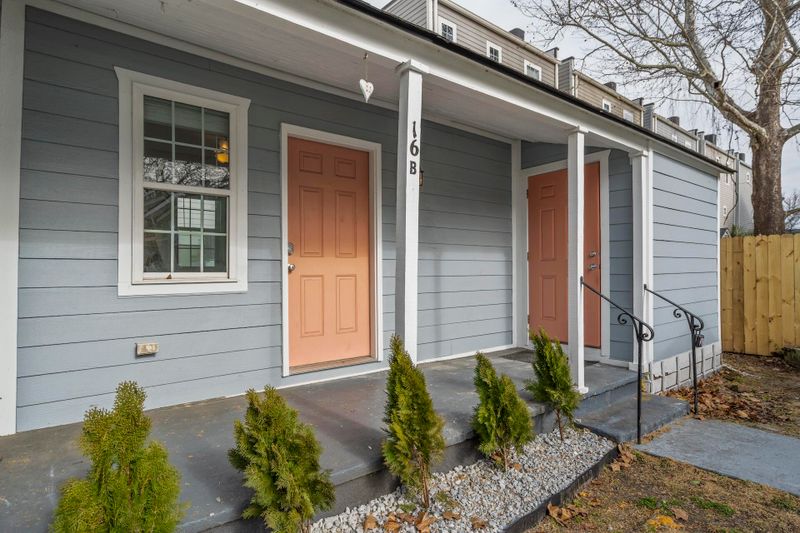 16 Strawberry Ln #B, Charleston, SC 29403