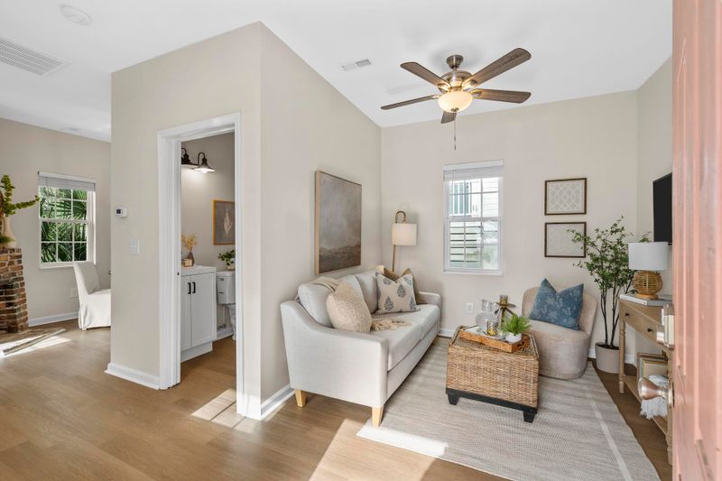 16 Strawberry Ln #B, Charleston, SC 29403