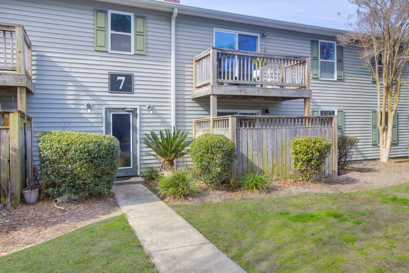 1402 Camp Rd #7a, Charleston, SC 29412