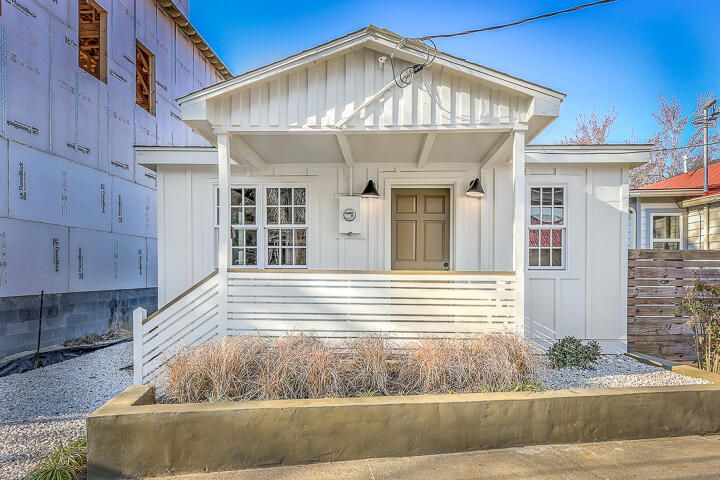 9 F St, Charleston, SC 29403