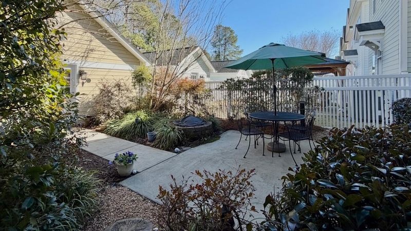 105 Hyacinth St, Summerville, SC 29483