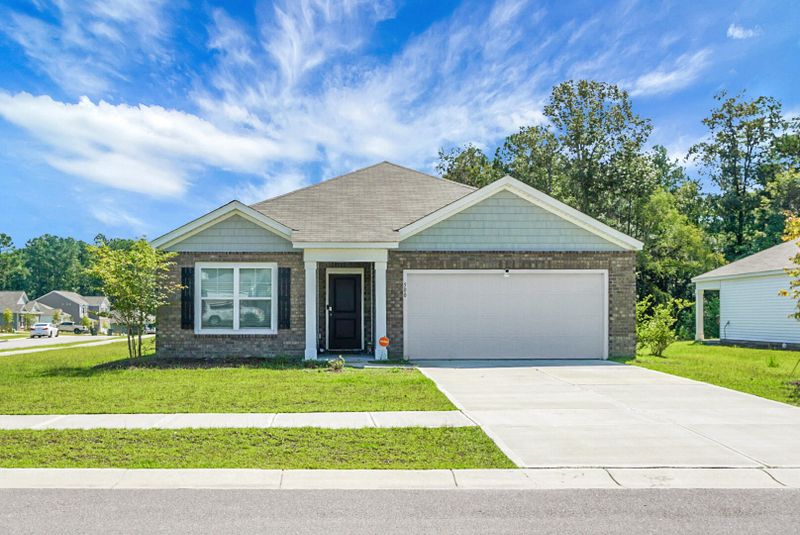 500 Shady Maple St, Moncks Corner, SC 29461