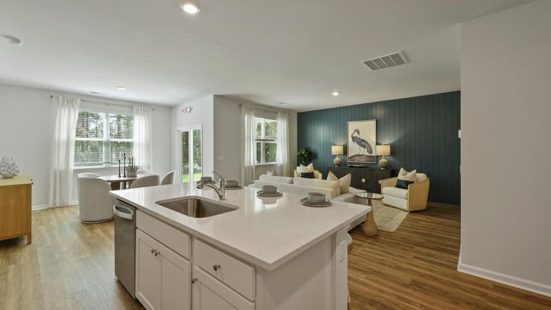 3951 Aberfeldy Ln, Ravenel, SC 29470