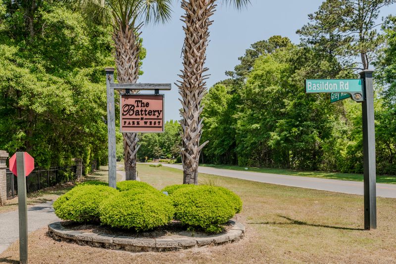 1709 Basildon Rd, Mount Pleasant, SC 29466