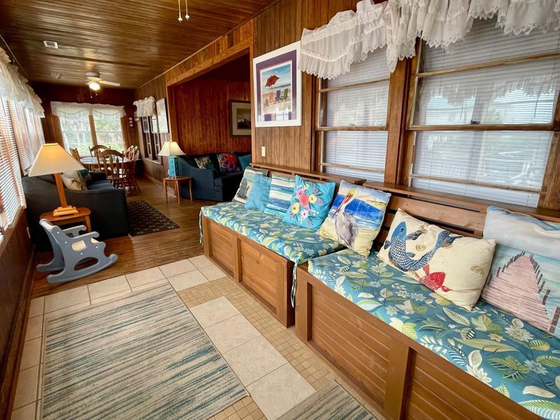 133 Palmetto Blvd, Edisto Beach, SC 29438