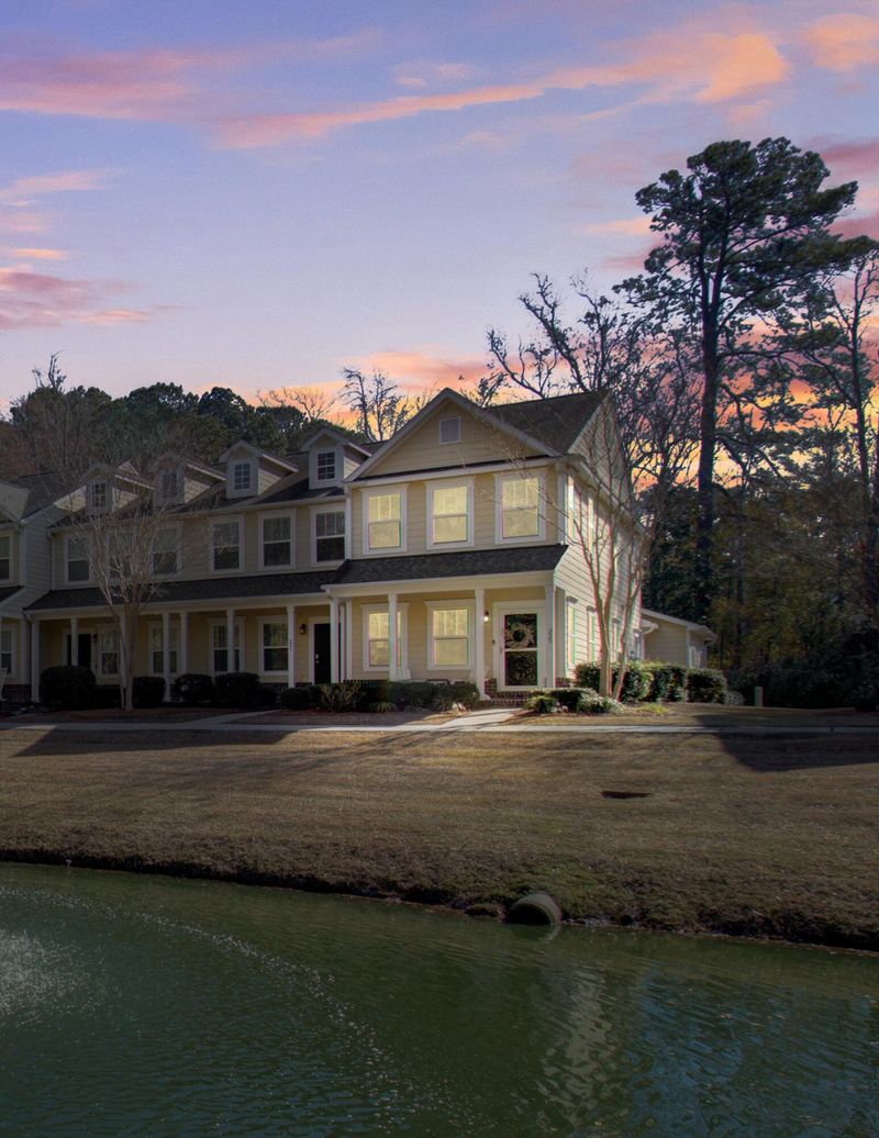 229 Bennett Ln, Summerville, SC 29483
