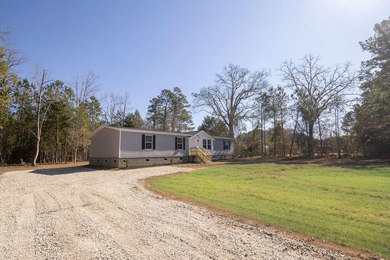 1020 Universal Cir, Saint Stephen, SC 29479