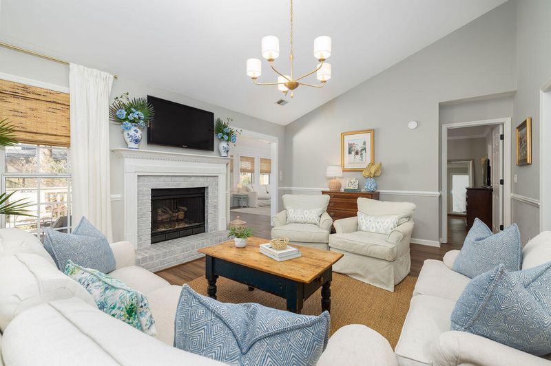 741 Veron Pl, Mount Pleasant, SC 29464