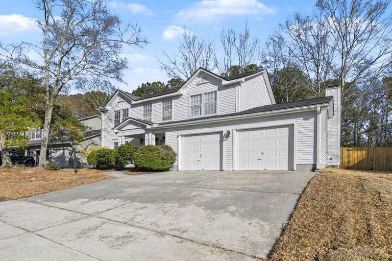 104 N Pembroke Dr, Goose Creek, SC 29445