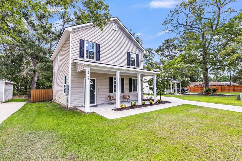 8700 Jenny Lind St, North Charleston, SC 29406