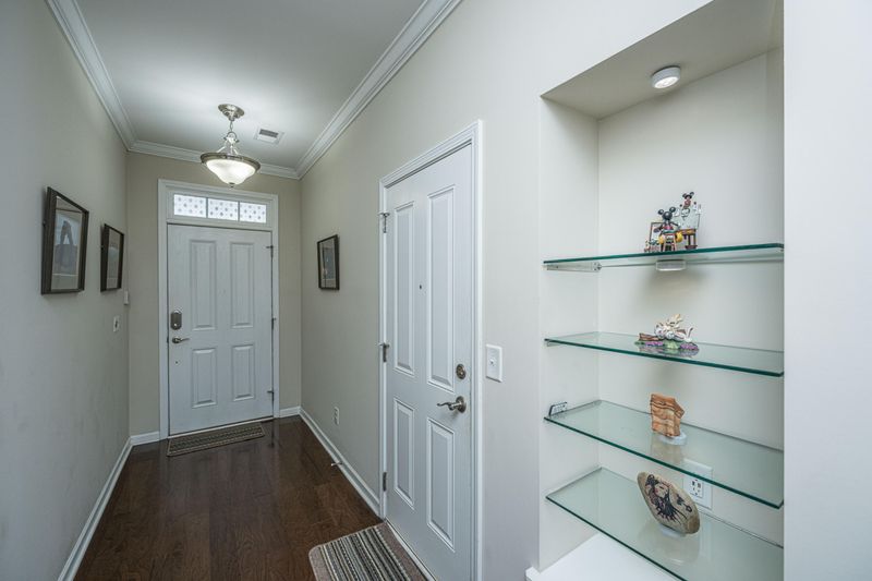 8642 Sentry Cir, North Charleston, SC 29420
