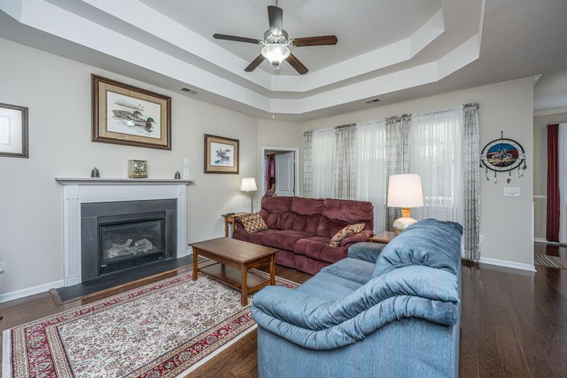 8642 Sentry Cir, North Charleston, SC 29420