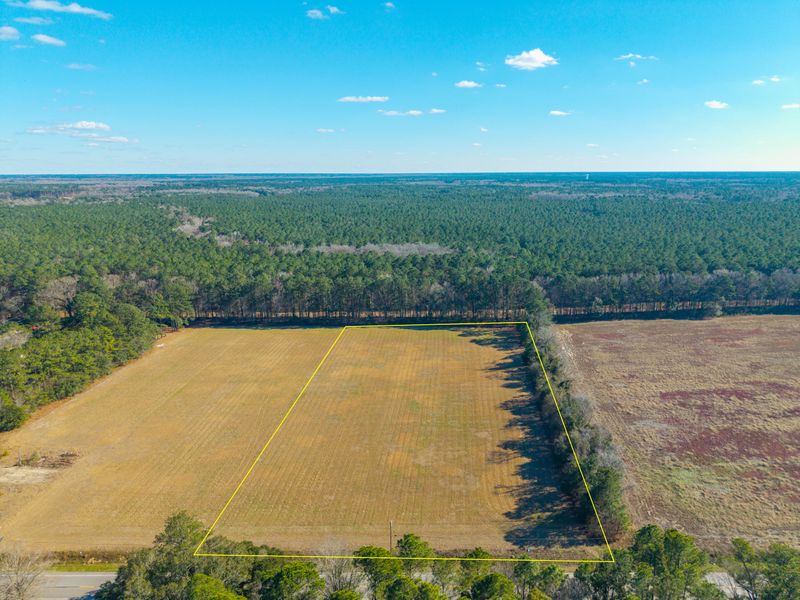 417 Ridge Rd, Ridgeville, SC 29472