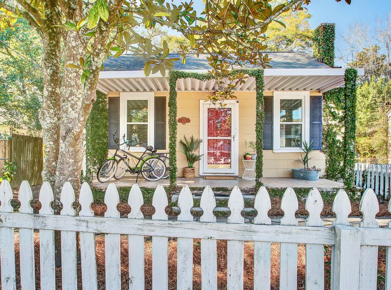 225 Plymouth Ave, Charleston, SC 29412