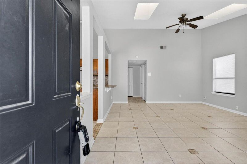 203 Tabby Creek Cir, Summerville, SC 29486