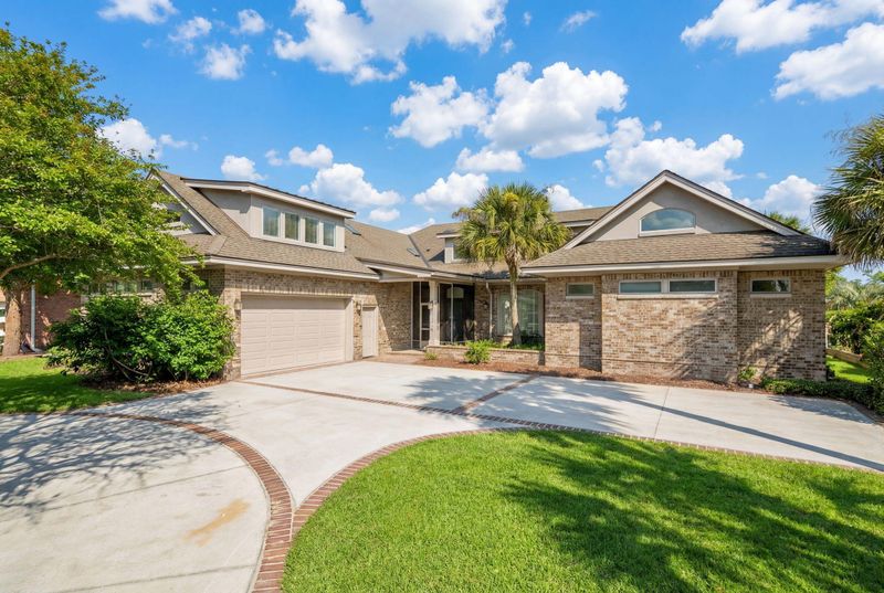 1200 Waterfront Dr, Mount Pleasant, SC 29464