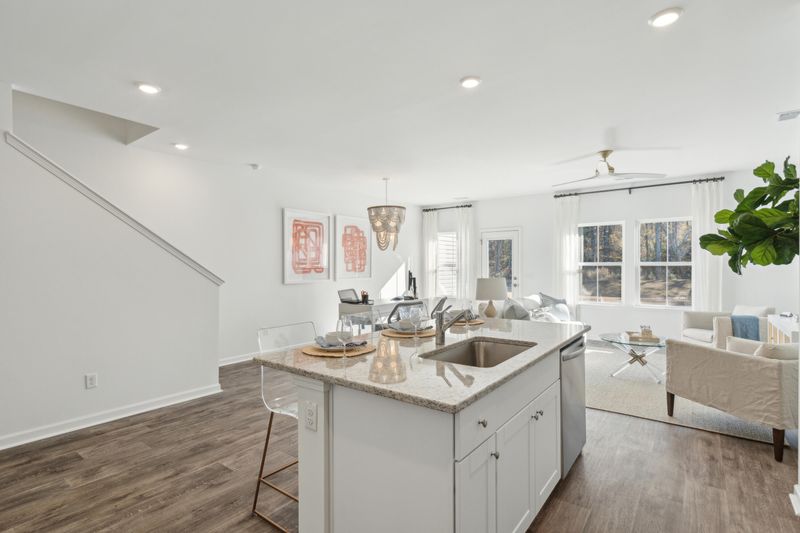 740 Ridgley Dr, Summerville, SC 29486