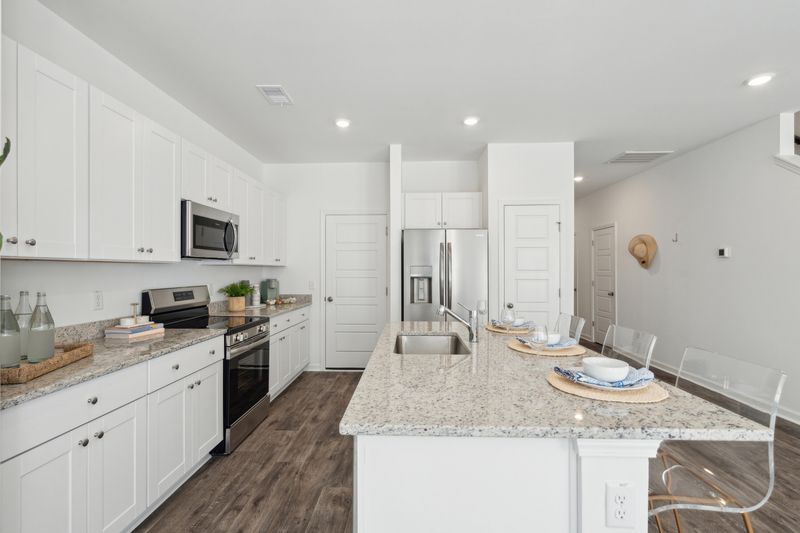 740 Ridgley Dr, Summerville, SC 29486