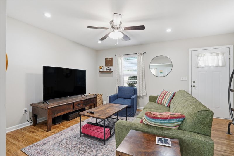 1438 Agatha St, Charleston, SC 29407