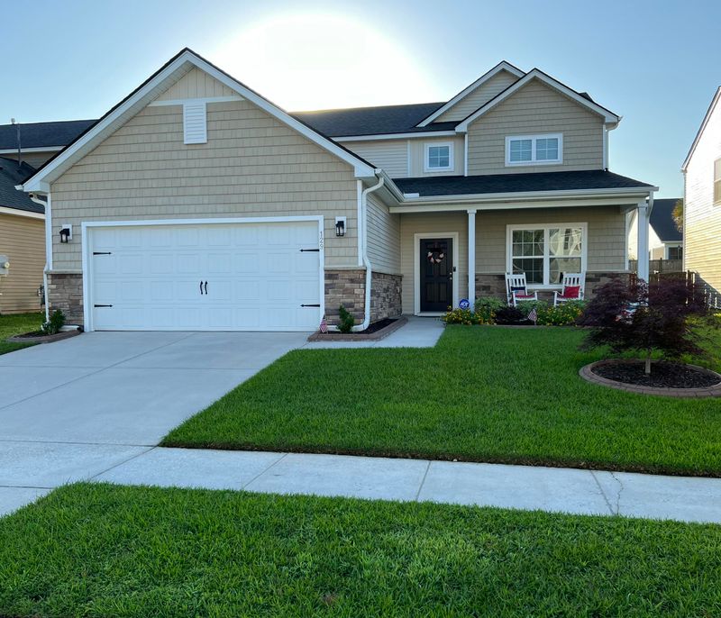 129 Ancestry Ln, Moncks Corner, SC 29461