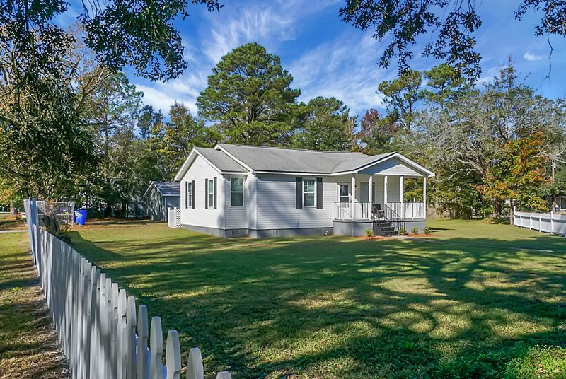 4000 Gary Dr, North Charleston, SC 29405