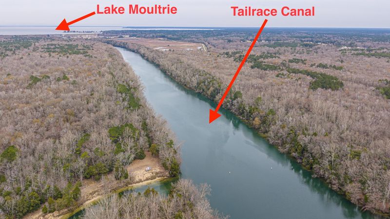 1304 Tailrace Dr, Moncks Corner, SC 29461