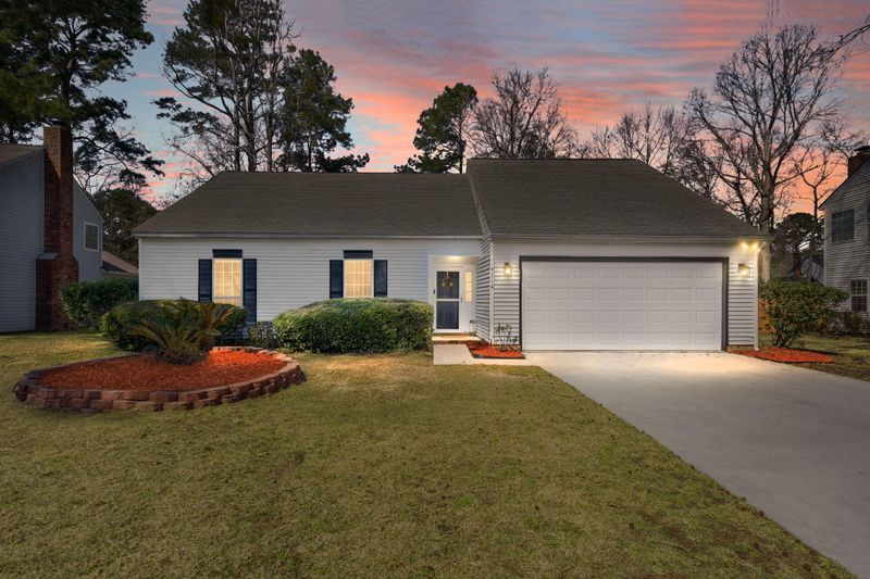 4714 Cotillion Dr, North Charleston, SC 29420