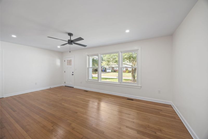 4940 France Ave, North Charleston, SC 29405