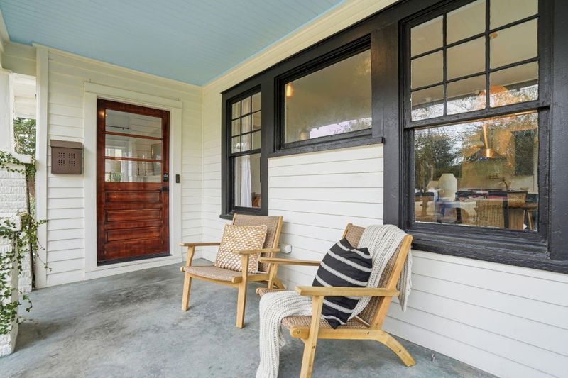 995 Ashley Ave, Charleston, SC 29403
