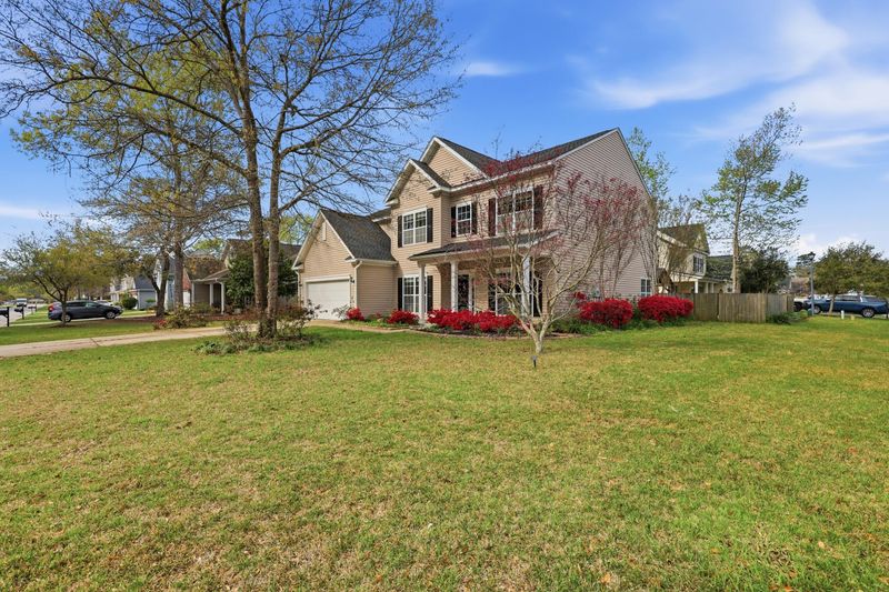 1810 Crossbill Trl, Hanahan, SC 29410