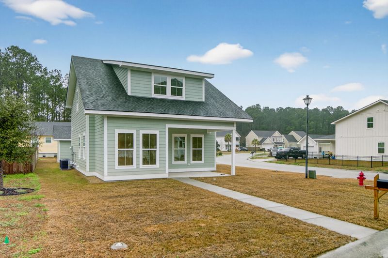 102 Brightwood Dr, Huger, SC 29450