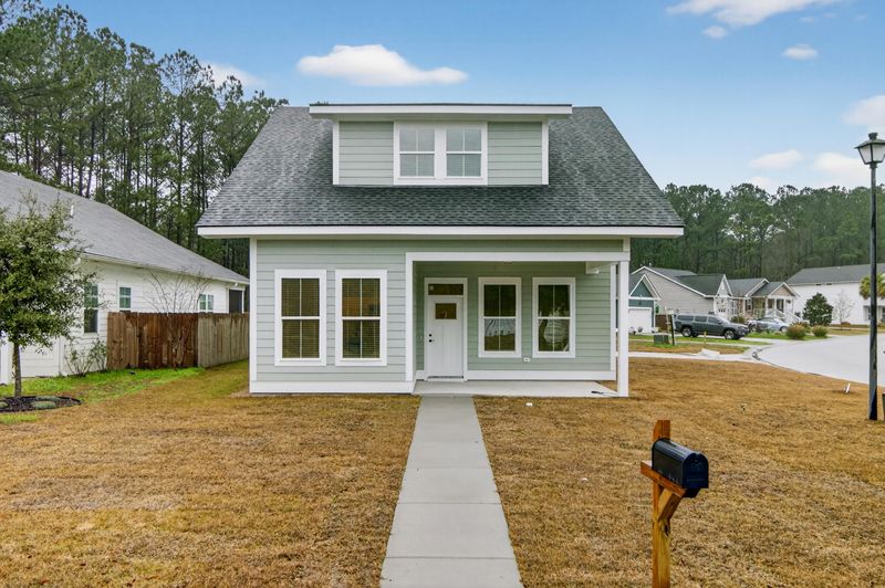 102 Brightwood Dr, Huger, SC 29450
