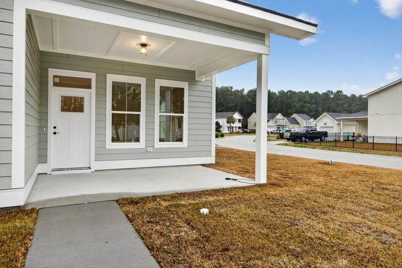 102 Brightwood Dr, Huger, SC 29450