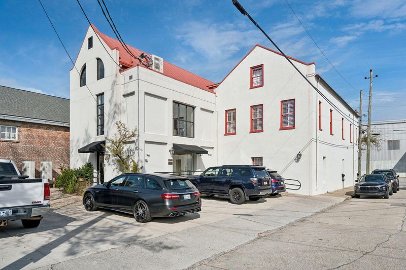 241 E Bay St, Charleston, SC 29401