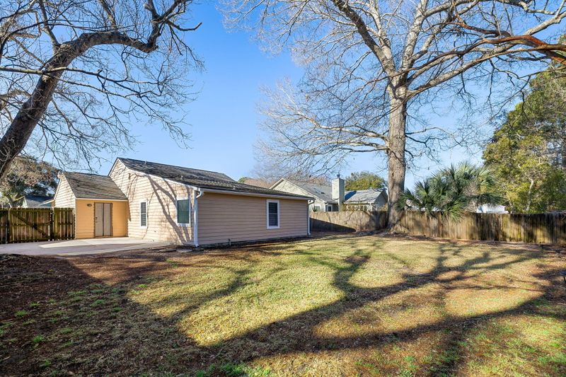 1133 Oakcrest Dr, Charleston, SC 29412