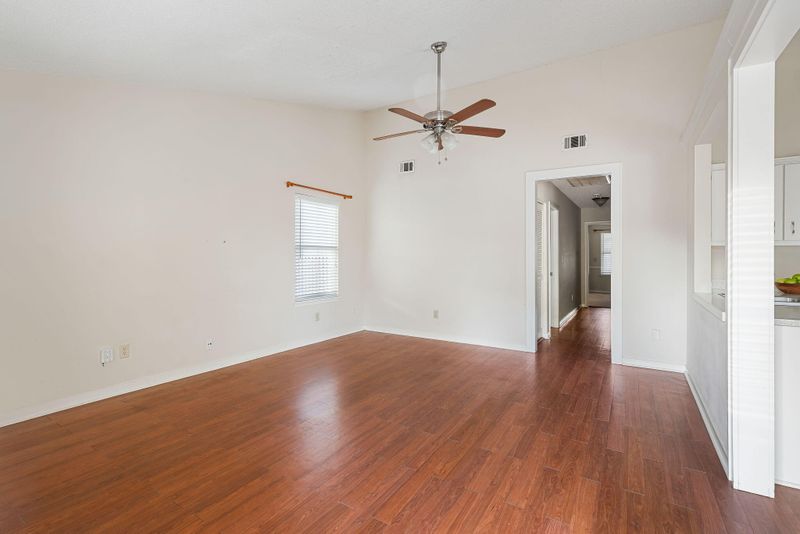 1133 Oakcrest Dr, Charleston, SC 29412