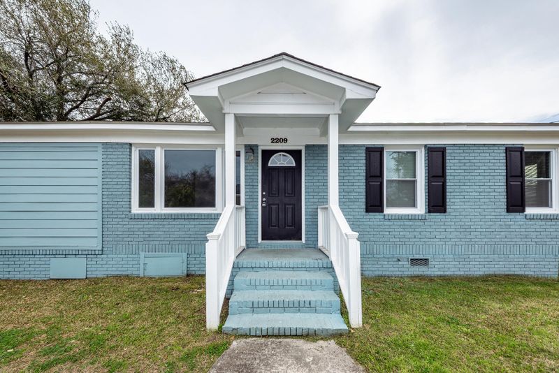 2209 Odessa St, Charleston, SC 29405