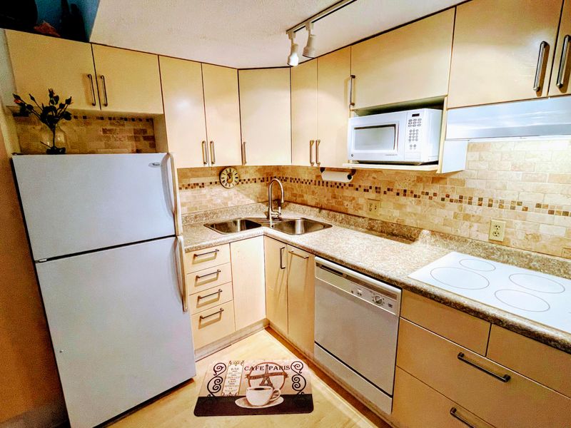 365 Sea Cloud Cir, Edisto Island, SC 29438