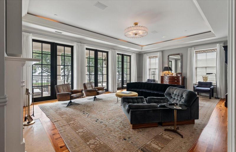 5 Middle Atlantic Wharf #2b, Charleston, SC 29401