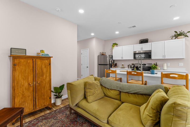 5760 Pilgrim Ave, Hanahan, SC 29410