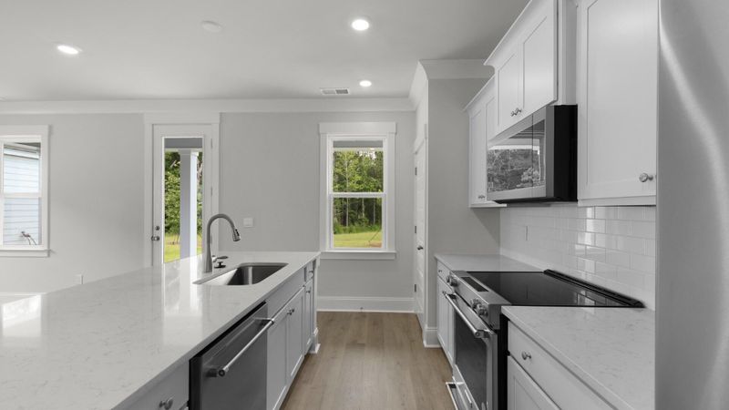 150 Broadstone Dr, Summerville, SC 29486