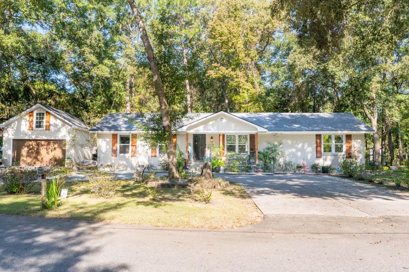 5734 Edgar Tumbleston Rd, Hollywood, SC 29449