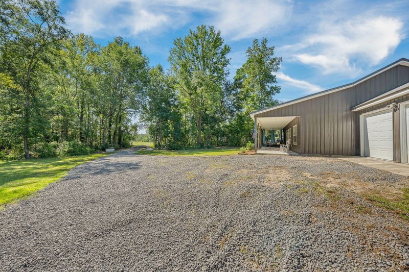 818 Frasier Ln, Pineville, SC 29468