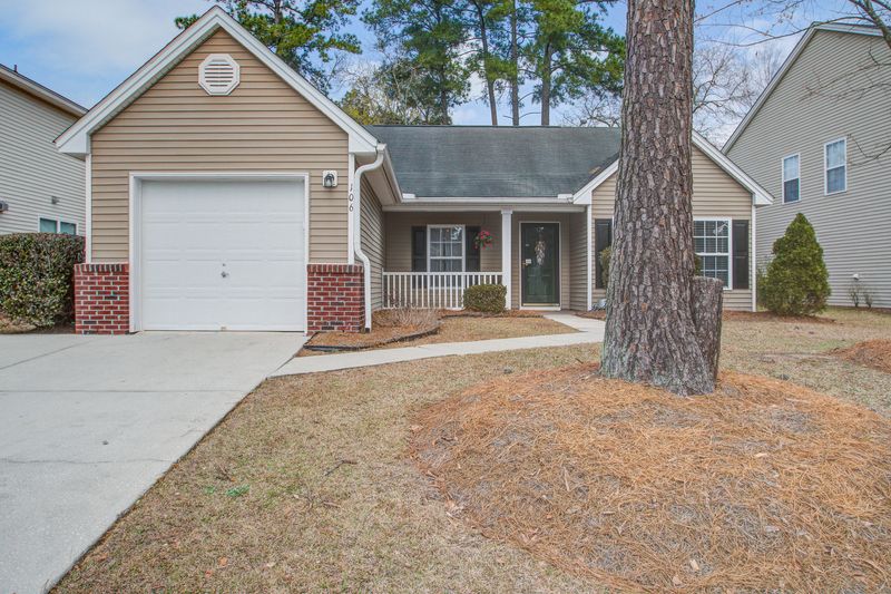 106 Mcgrady Dr, Ladson, SC 29456