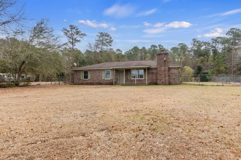 601 Levee Dr, Moncks Corner, SC 29461