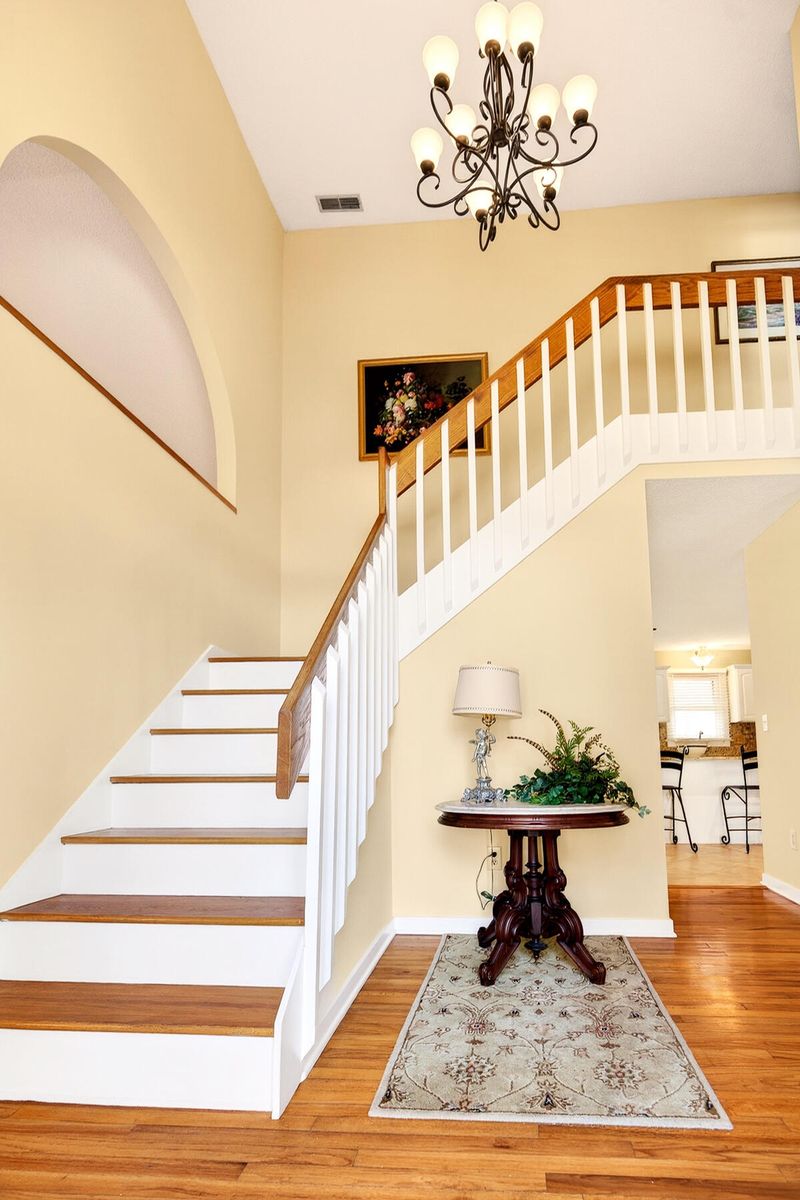 104 Glasgow Cir, Summerville, SC 29483