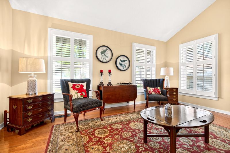 104 Glasgow Cir, Summerville, SC 29483