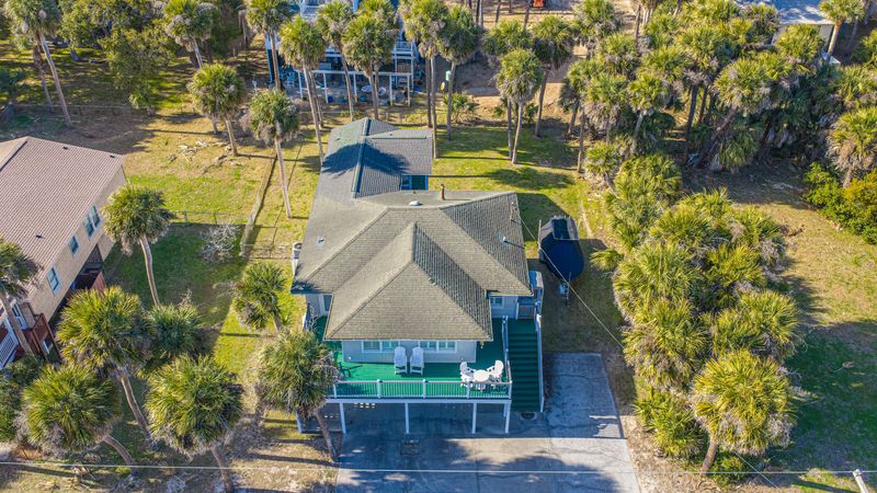 613 Palmetto Blvd, Edisto Beach, SC 29438