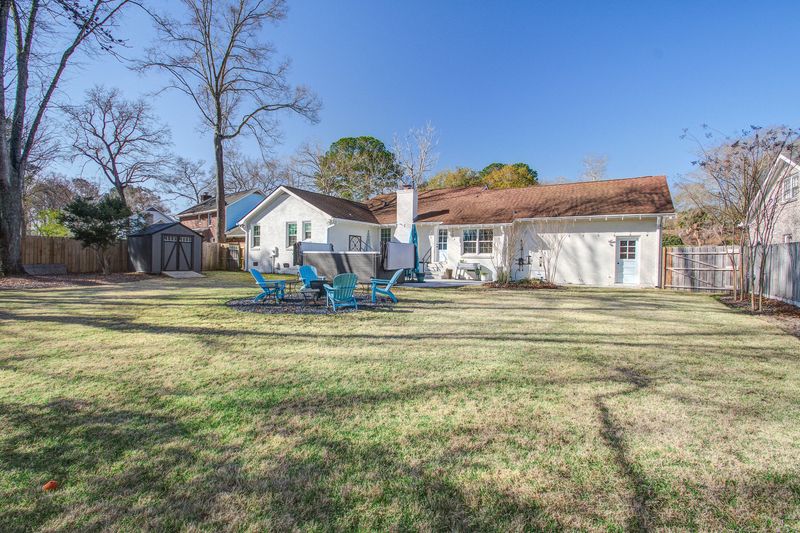 189 Old Dominion Dr, North Charleston, SC 29418